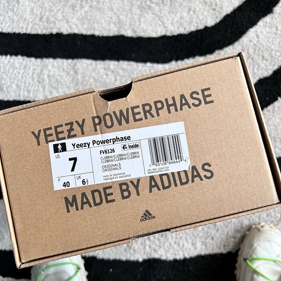 adidas Yeezy Powerphase Calabasas Clear Brown - Picture 3 of 8